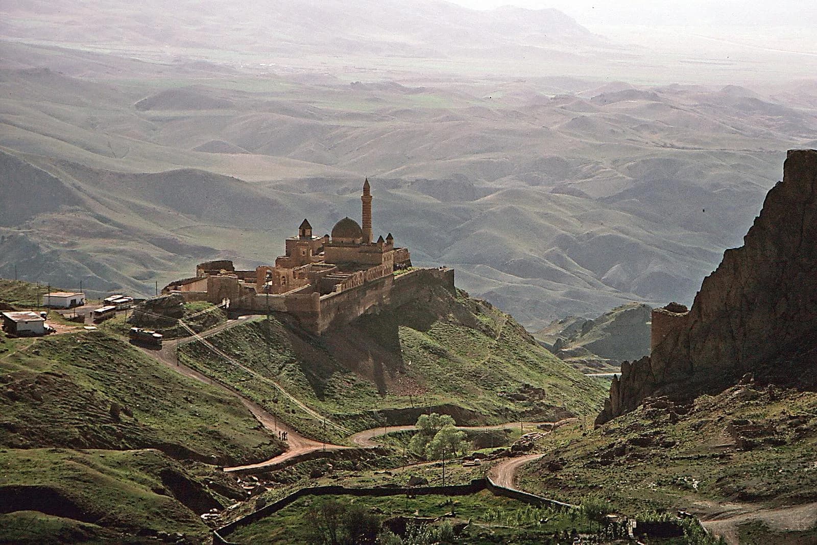 İshak Paşa Sarayı, Ağrı
