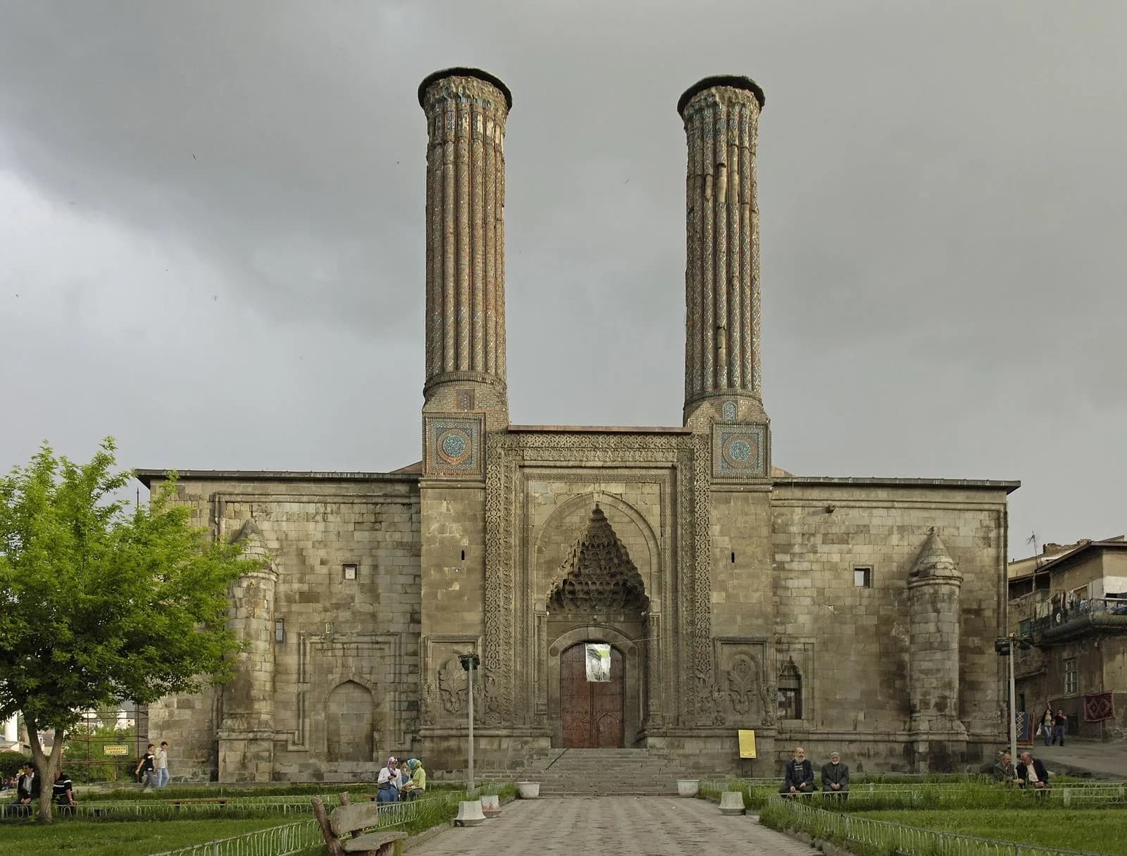 Çifte Minareli Medrese, Erzurum