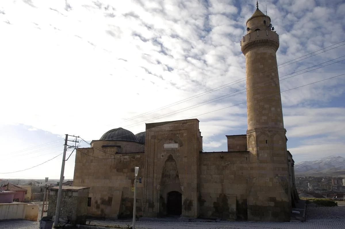 Niğde Alaaddin Camii, Niğde