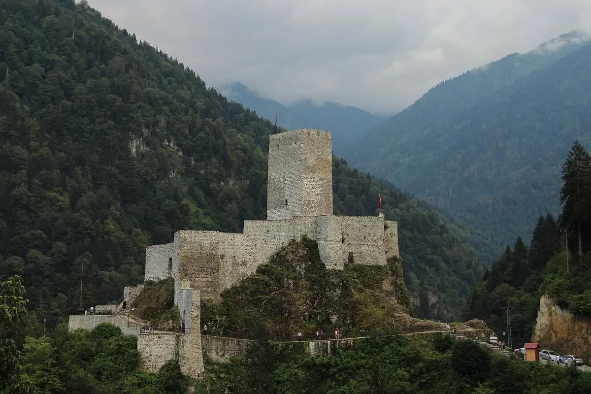 Zil Kale, Rize