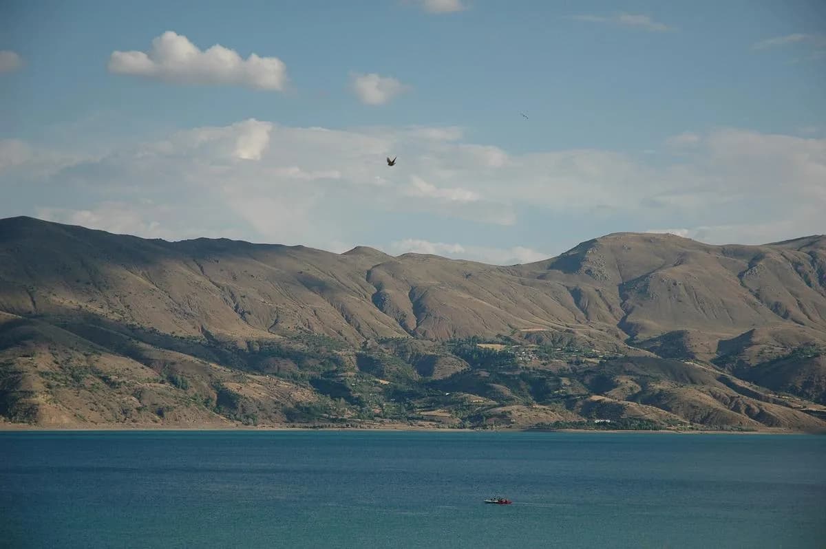 Hazar Gölü, Elazığ